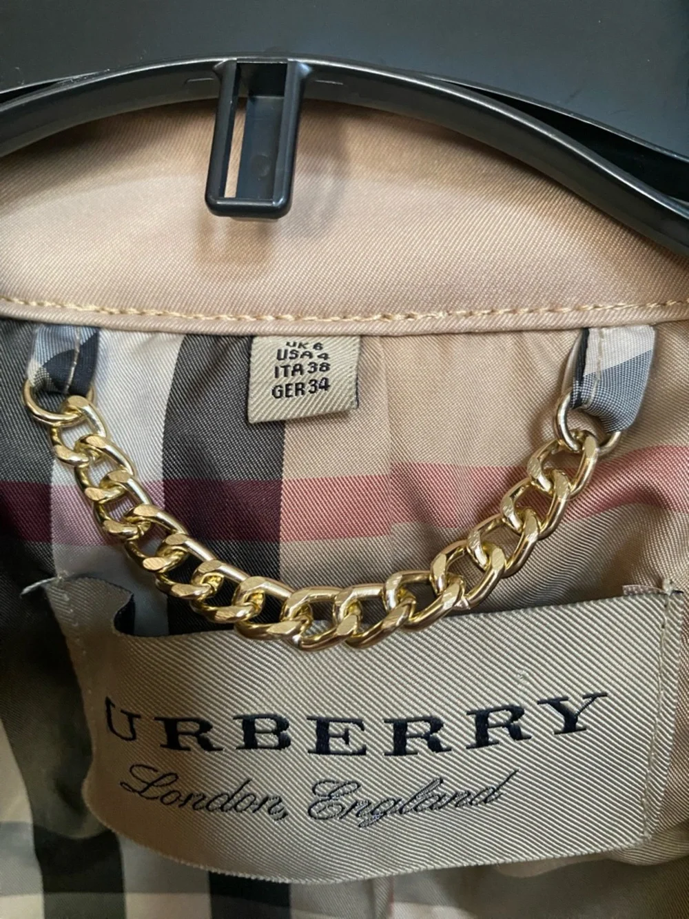 Burberry Kensington Heritage Mid-Length Trench Coat - Picture 6 of 10